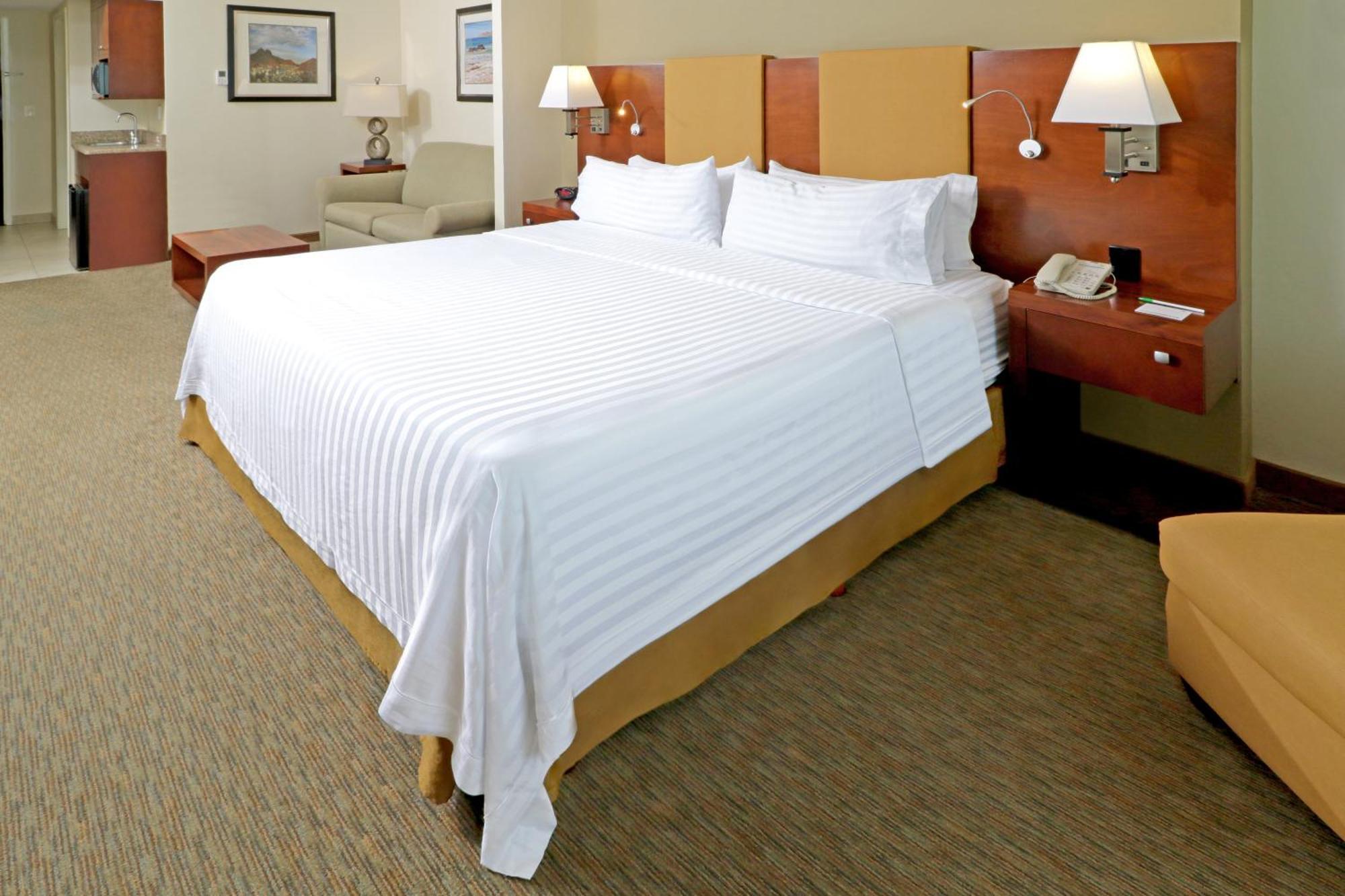 Holiday Inn Hotel & Suites Hermosillo Aeropuerto By Ihg Exterior foto